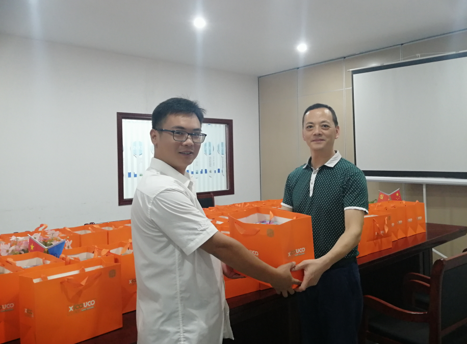 月滿中秋 禮承心意 | 深藍醫(yī)療發(fā)放中秋福利ing