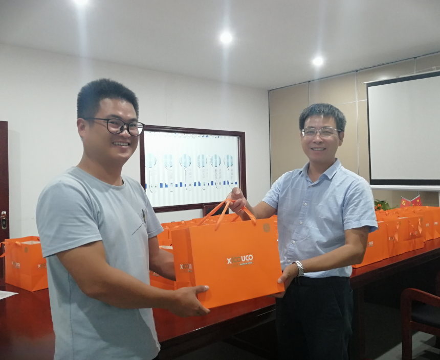 月滿中秋 禮承心意 | 深藍醫(yī)療發(fā)放中秋福利ing