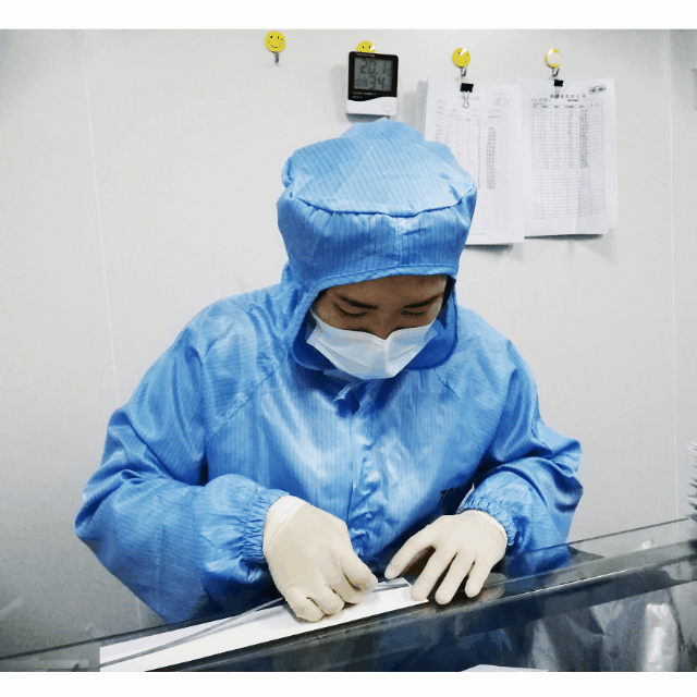 沖鋒在前線的深藍醫(yī)療小伙伴